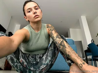 Kitty Berg / kitty_berg / kittyberg nude photo #0380