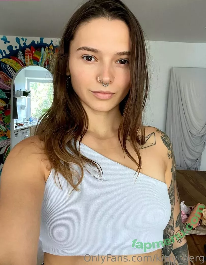 Kitty Berg nude photo #0090 (kitty_berg / kittyberg)