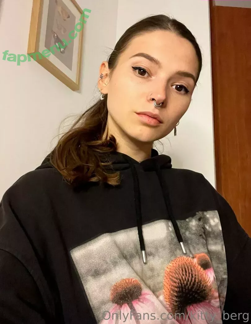 Kitty Berg nude photo #0389 (kitty_berg / kittyberg)