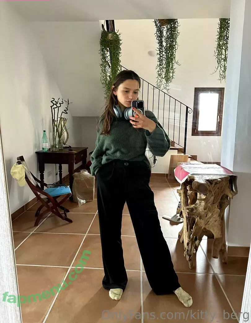 Kitty Berg nude photo #0727 (kitty_berg / kittyberg)