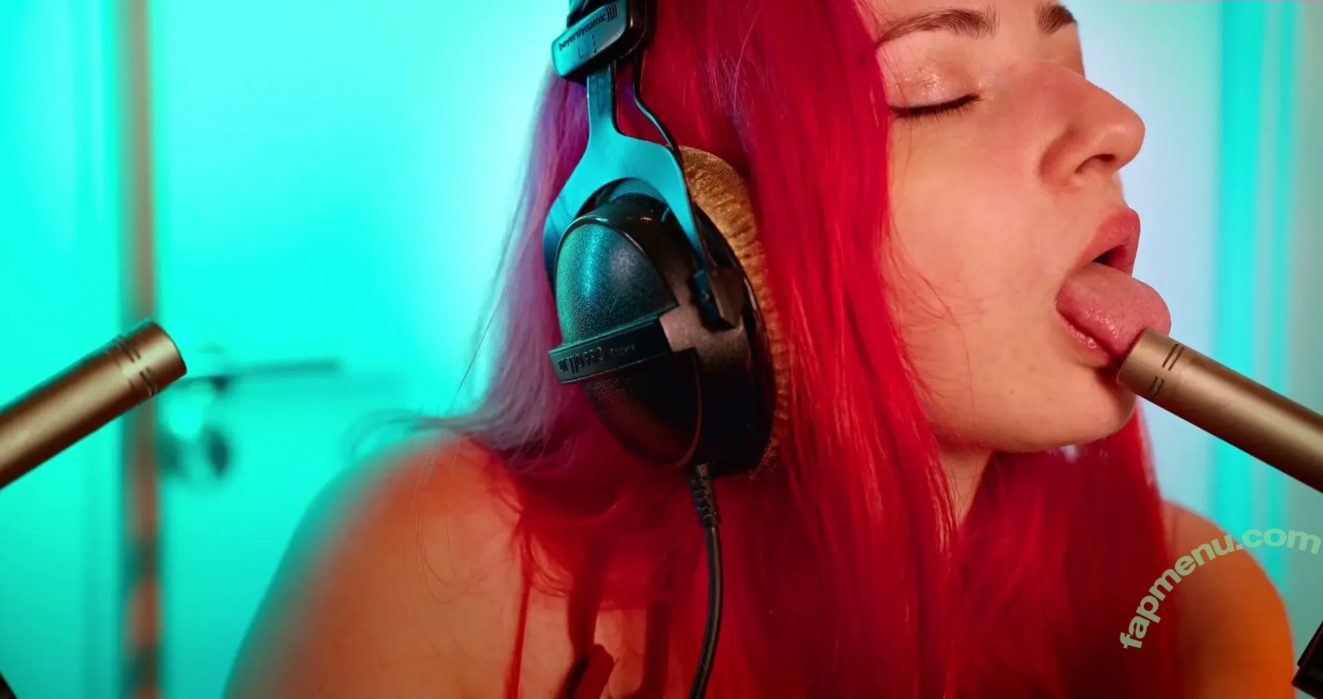 Kitty Cat Helza nude photo #0279 (The SoundsGirls / helzaglass / hlzkittycat)