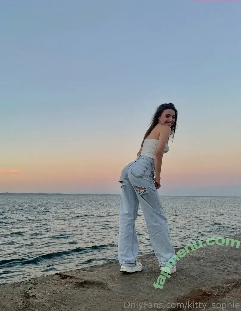 kitty__sophie nude photo #0042 (kitty_sophie / kittysophie.art / kittysophie01)