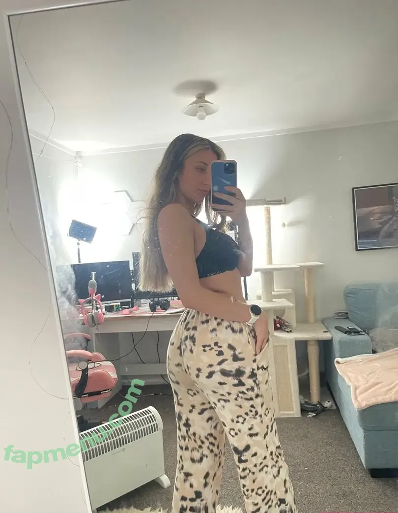 kittybess nude photo #0005 (of_kittybess)