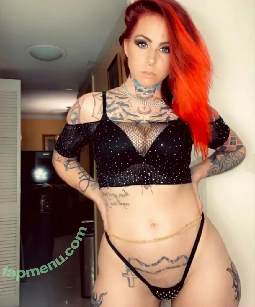 Kittydagoat nude photo #0178 (Katt.kingg / Kitty_da_goat)