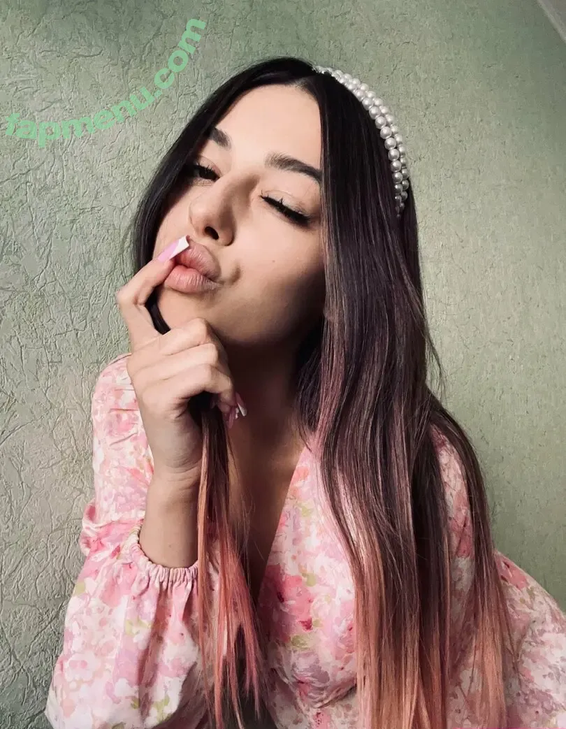 kittyhannahh nude photo #0007 (kittyhannah)