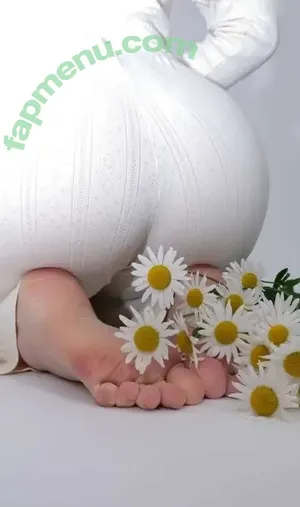 KittyKlaw / Angelina Lin / asmr.kittyklaw / kittyklawtv nude photo #0334