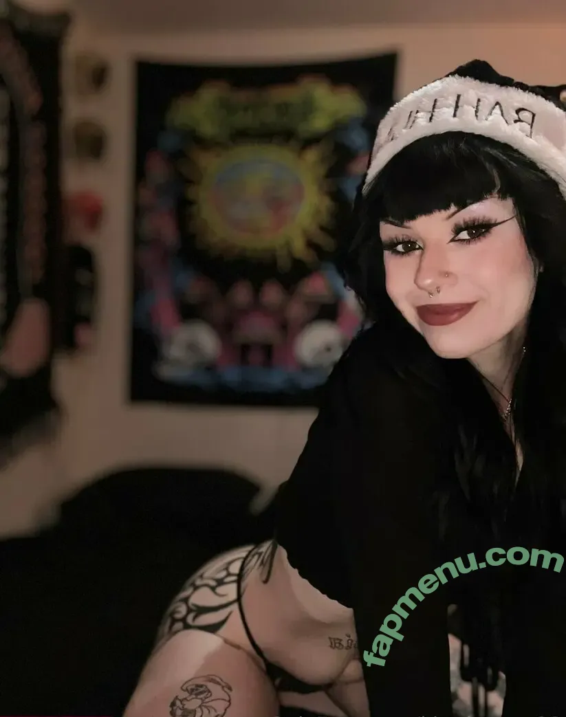 kittykween66 nude photo #0034 (savage.kitty666)