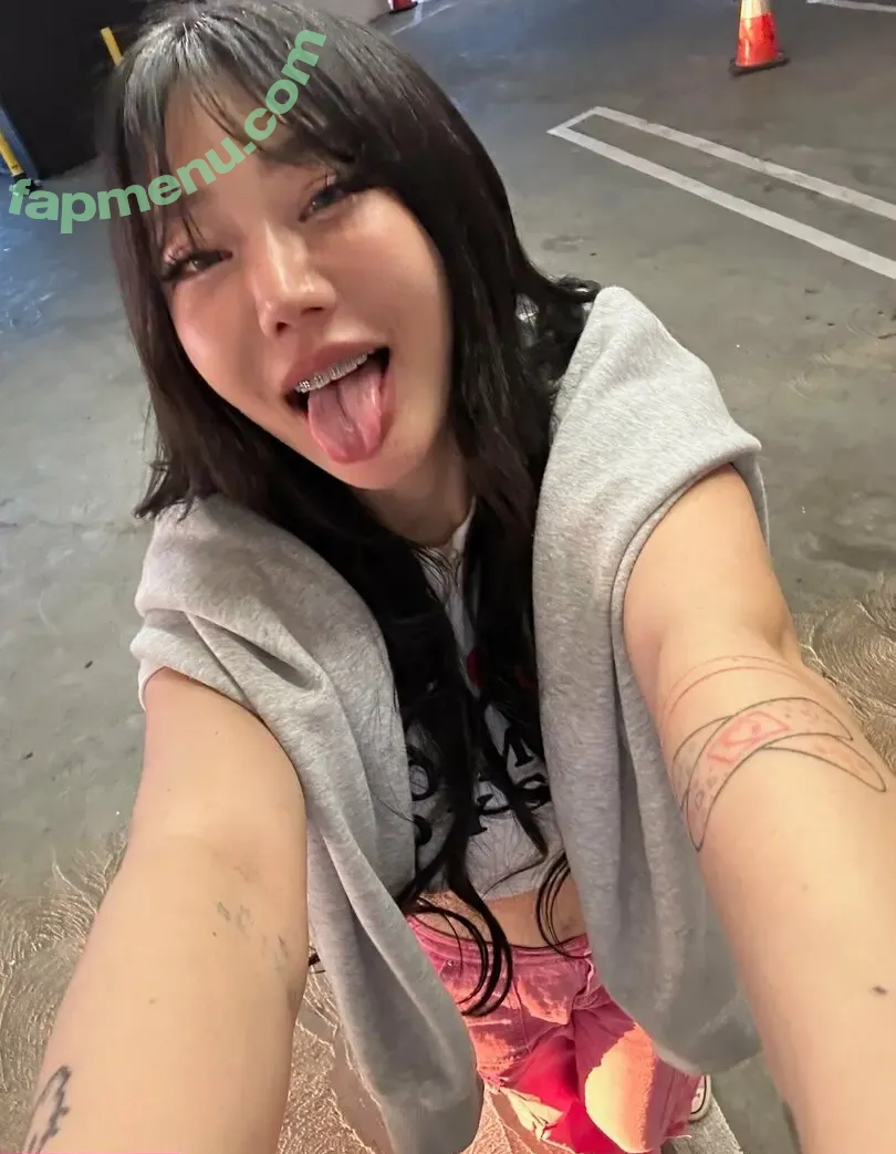 Kittylixo nude photo #0002 (stepsis.lixo)