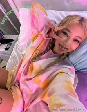 Kittylixo nude photo #0009