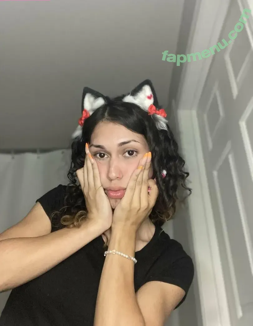 kittypiesss nude photo #0030 (Kitty)
