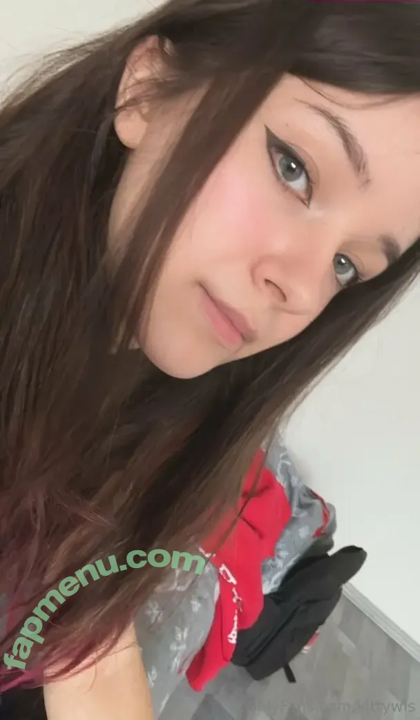 kittywis nude photo #0005 (kiittwy)