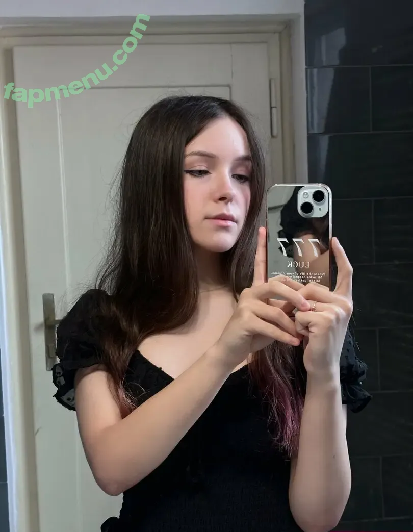 kittywis nude photo #0012 (kiittwy)