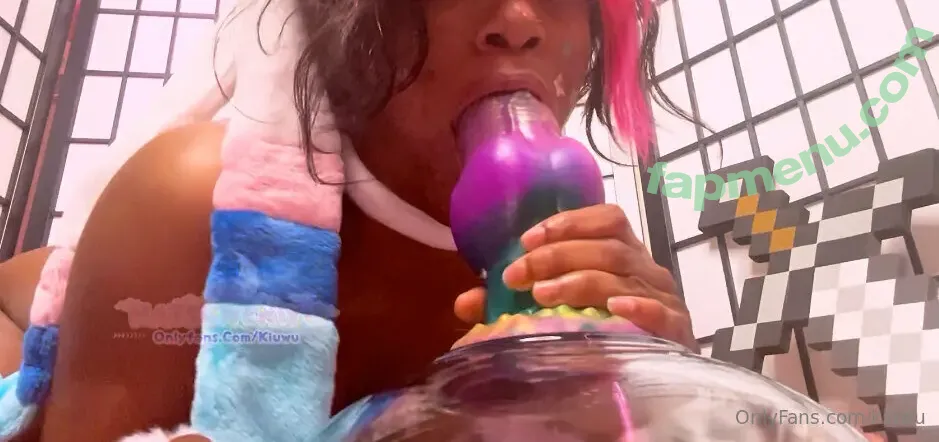 kiuwu nude photo #0065 (kiuwu)