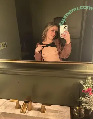 Kiwi Vip / funsizedqueenkiwivip / trailerspice_ nude photo #0012