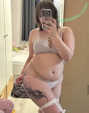 Kiwiimoon / Kiwiimooncosplay nude photo #0136