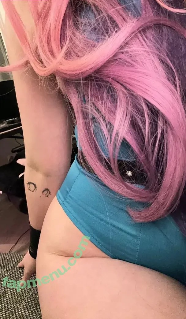 Kiwiimoon nude photo #0006 (Kiwiimooncosplay)