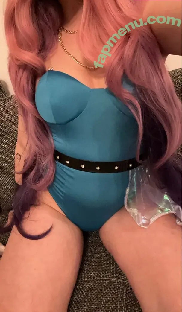 Kiwiimoon nude photo #0010 (Kiwiimooncosplay)