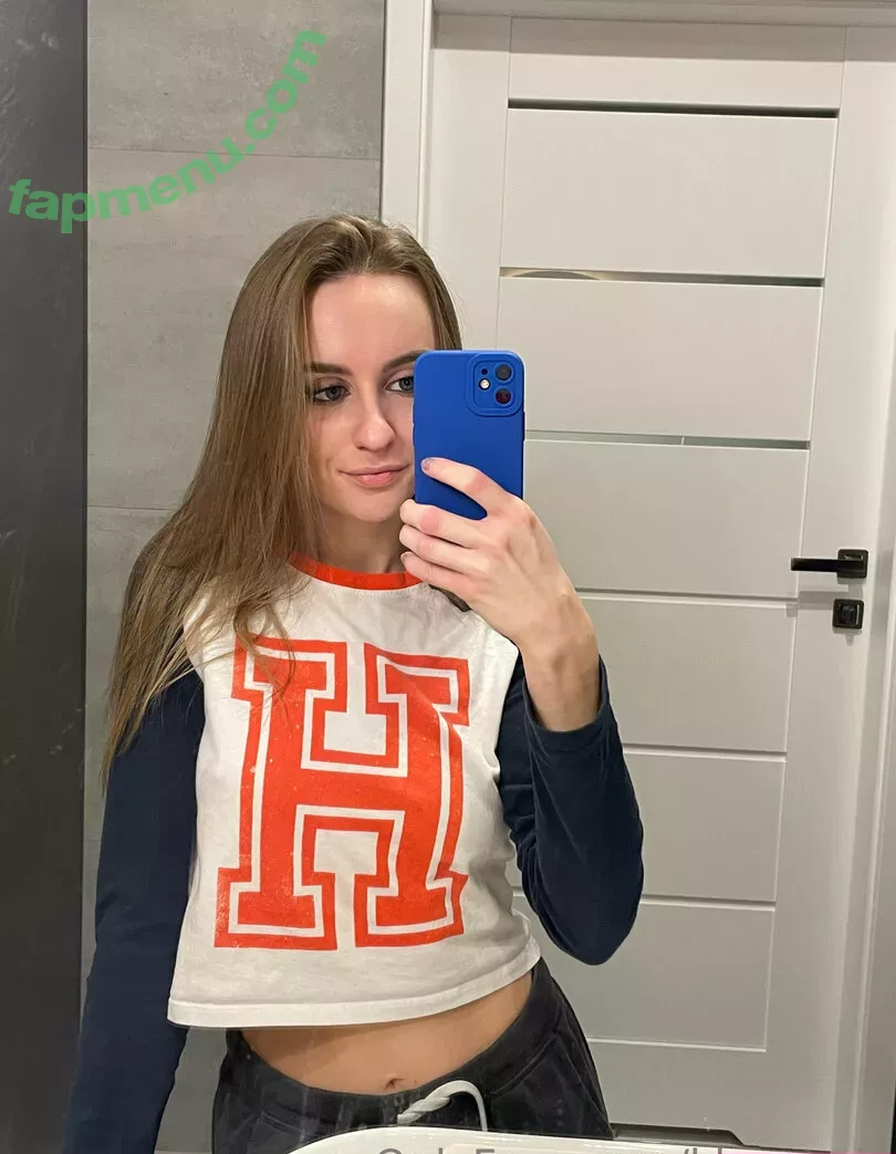 kkassaria nude photo #0006 (kkasharii)
