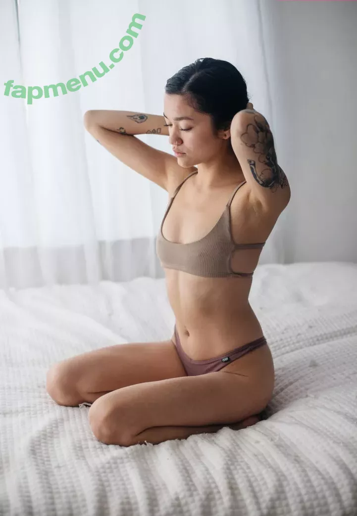 Kkymbb nude photo #0004 (Kkymbb)