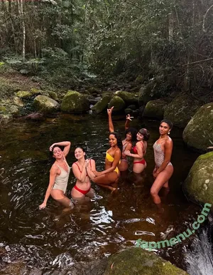 Klara Castanho nude