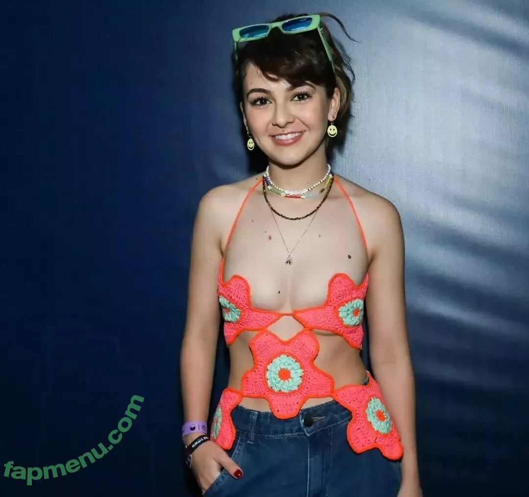 Klara Castanho nude photo #0011 (klarafgcastanho)