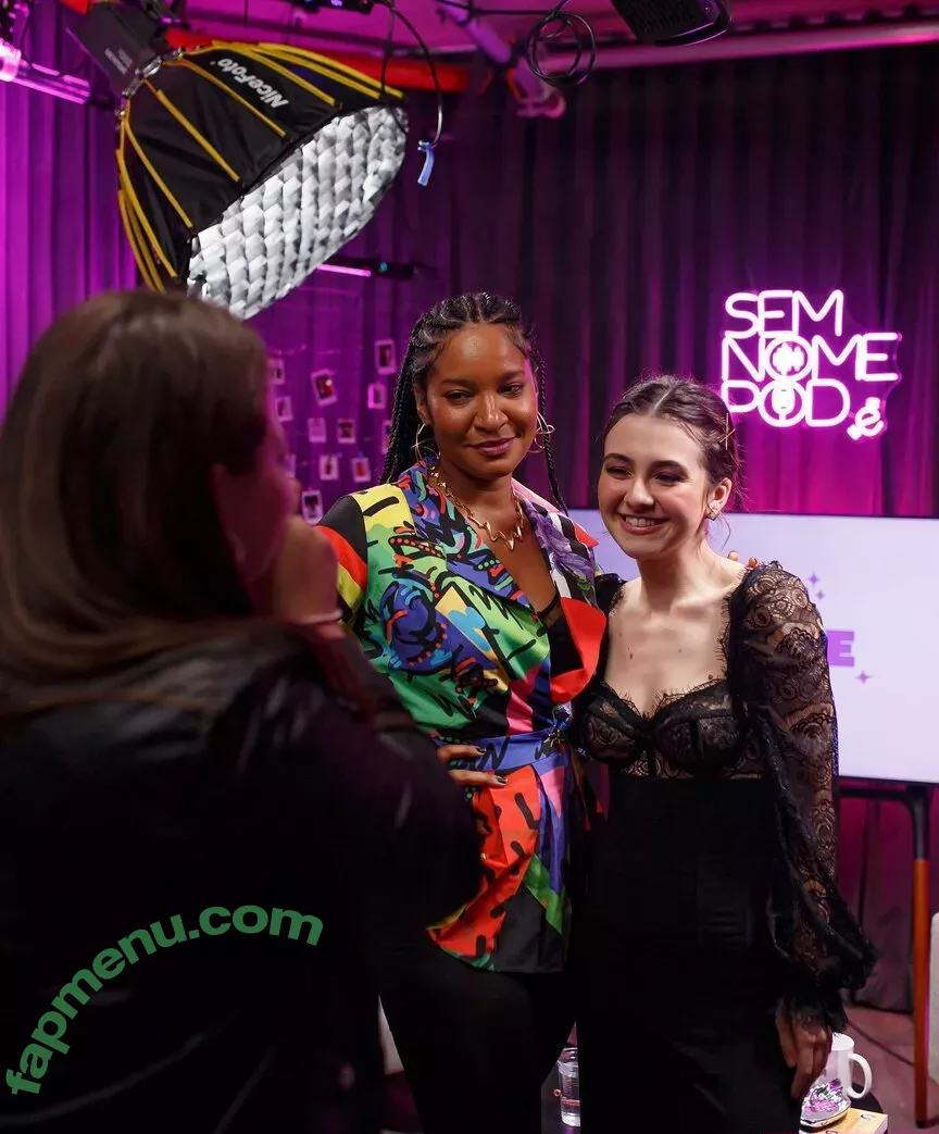 Klara Castanho nude photo #0029 (klarafgcastanho)