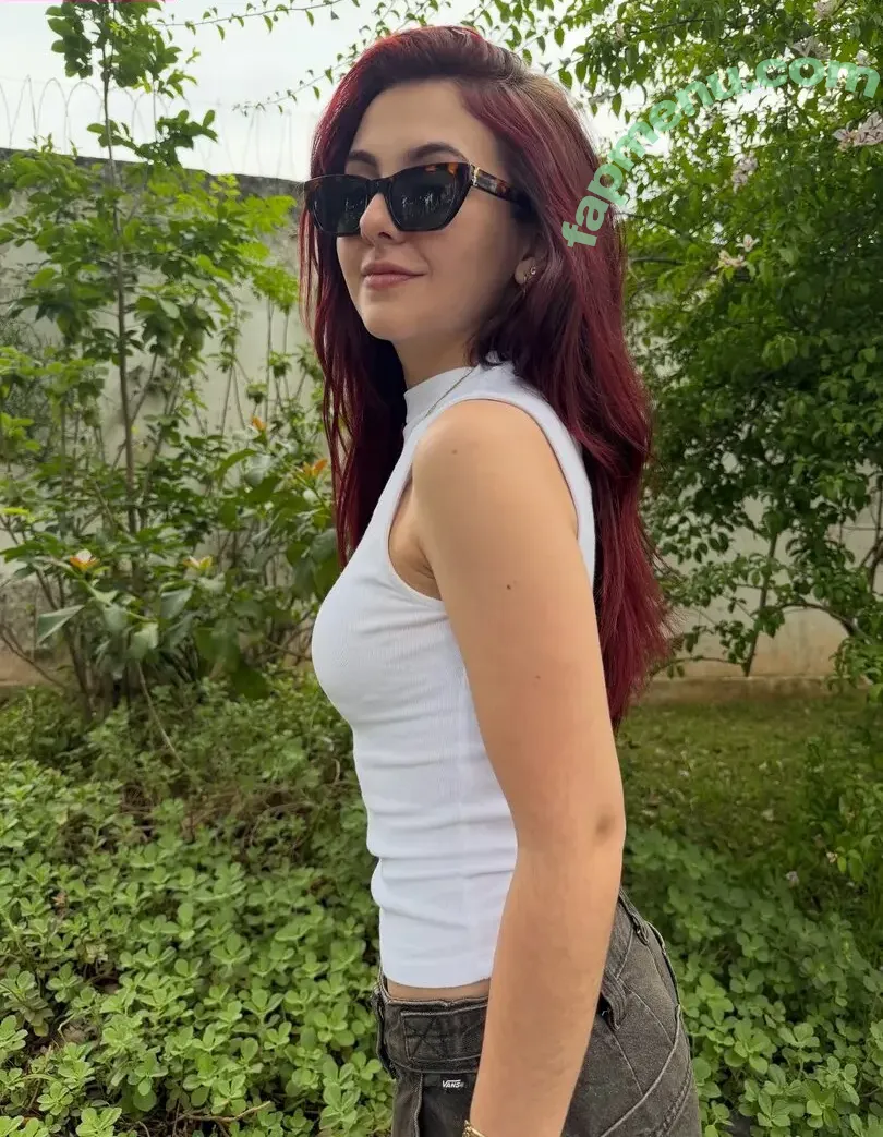 Klara Castanho nude photo #0366 (klarafgcastanho)