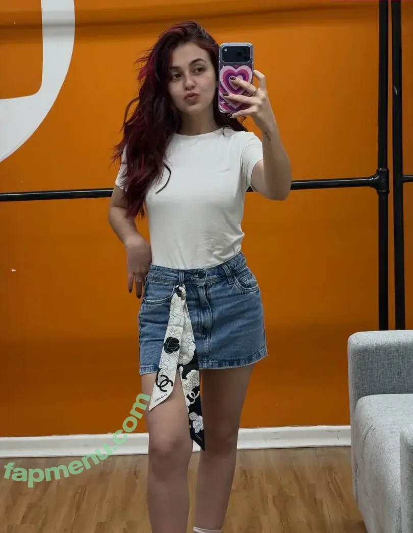 Klara Castanho nude photo #0374 (klarafgcastanho)