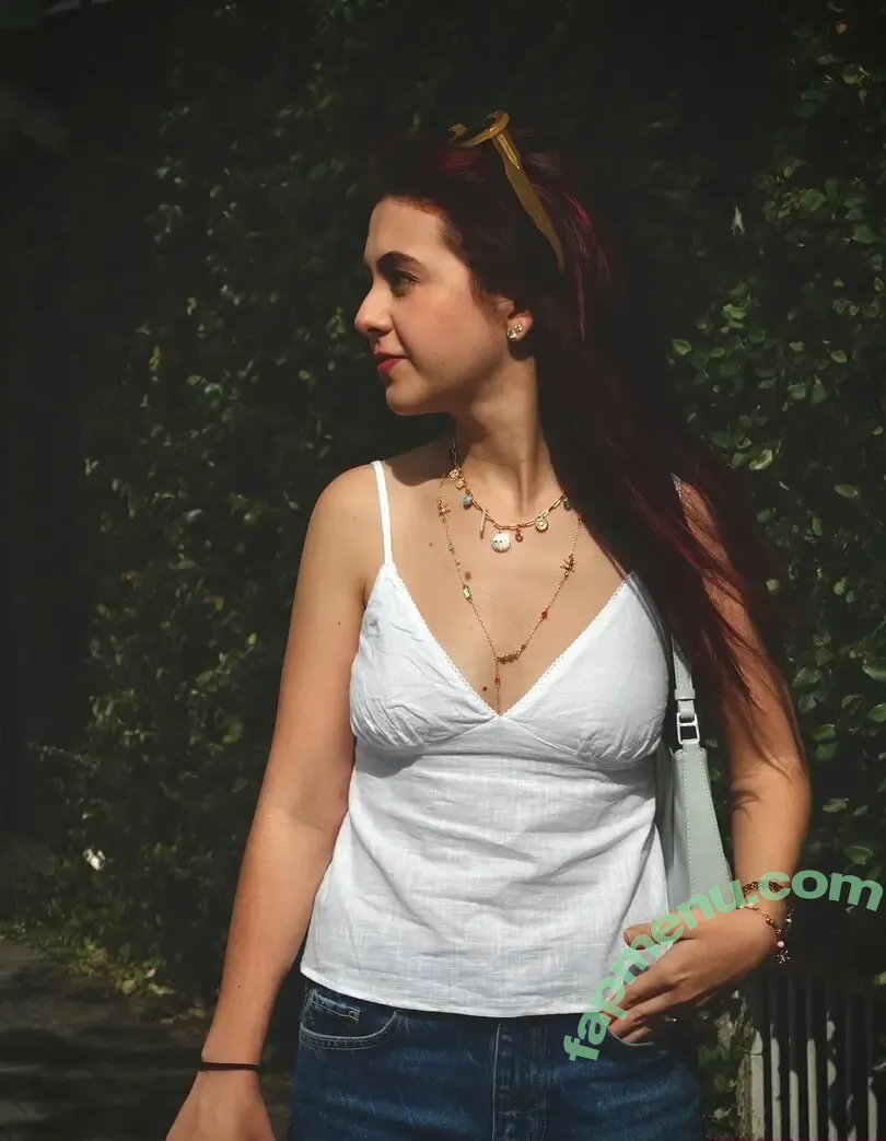 Klara Castanho nude photo #0400 (klarafgcastanho)