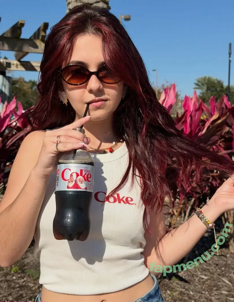 Klara Castanho nude photo #0405 (klarafgcastanho)