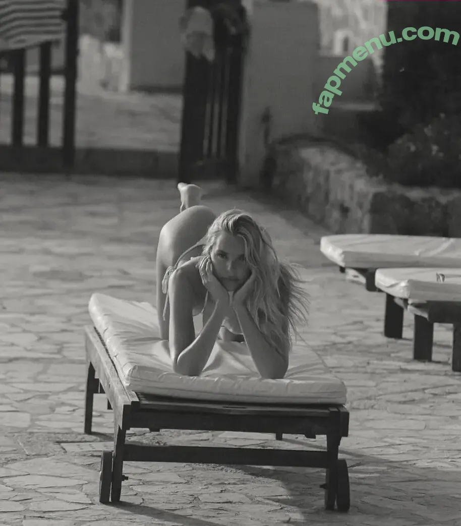 Klara Hellqvist nude photo #0239 (klarahellqvist)