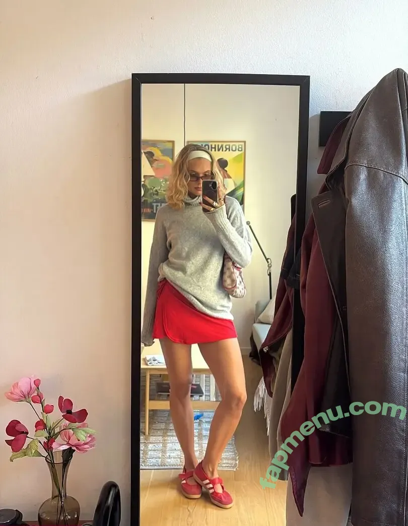Klara Skriver Loessl nude photo #0011 (klaraloessl)