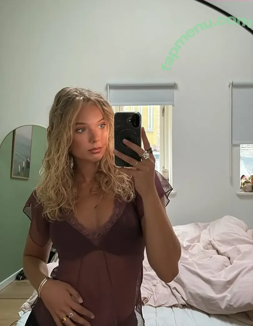 Klara Skriver Loessl nude photo #0014 (klaraloessl)