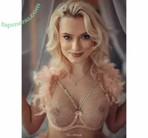 Klaudia Gromczak / nicoleclodin nude photo #0006
