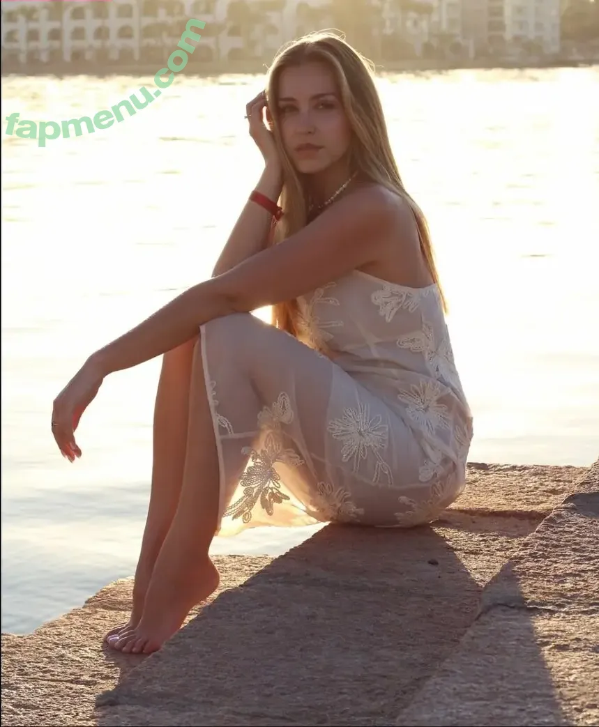 Klaudia Kroczek nude photo #0001 (kroczka / kroczkaa)