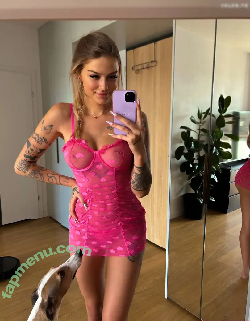 Kleinemausalex nude photo #0001 (Kleinemausalex)