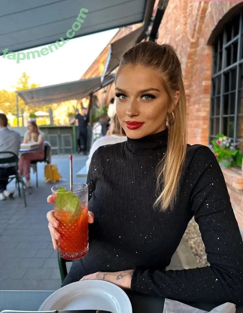 Kleinemausalex nude photo #0075 (Kleinemausalex)