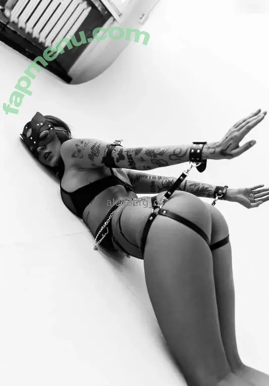 Kleinemausalex nude photo #0112 (Kleinemausalex)