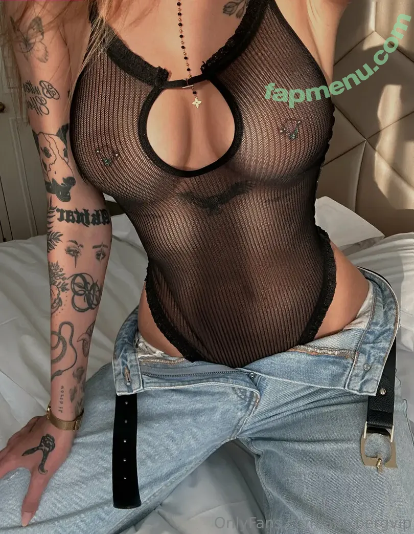 Kleinemausalex nude photo #0149 (Kleinemausalex)