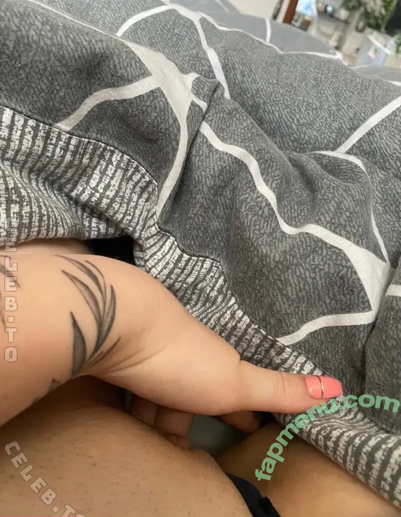 Kleinstadtvanni nude photo #0145 (Kleinstadtvanni)