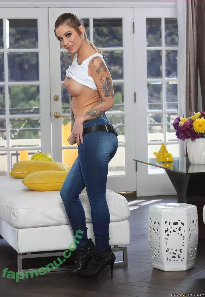 Kleio Valentien nude photo #0144 (KleioValentien / kleioxxx)
