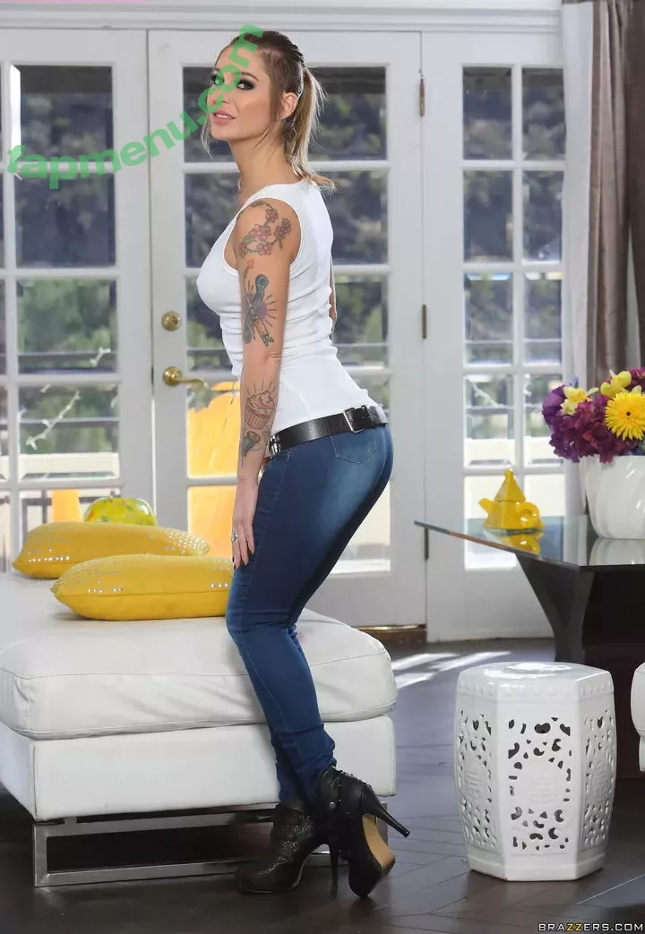 Kleio Valentien nude photo #0175 (KleioValentien / kleioxxx)
