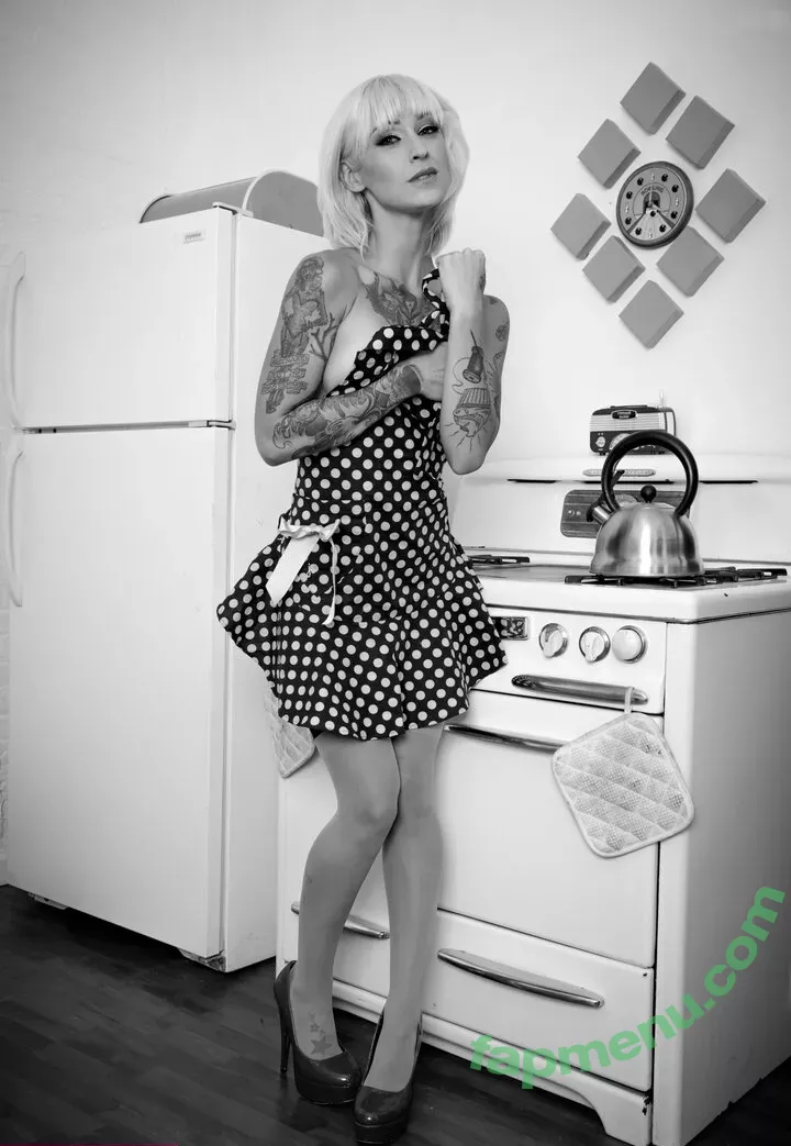 Kleio Valentien nude photo #0318 (KleioValentien / kleioxxx)