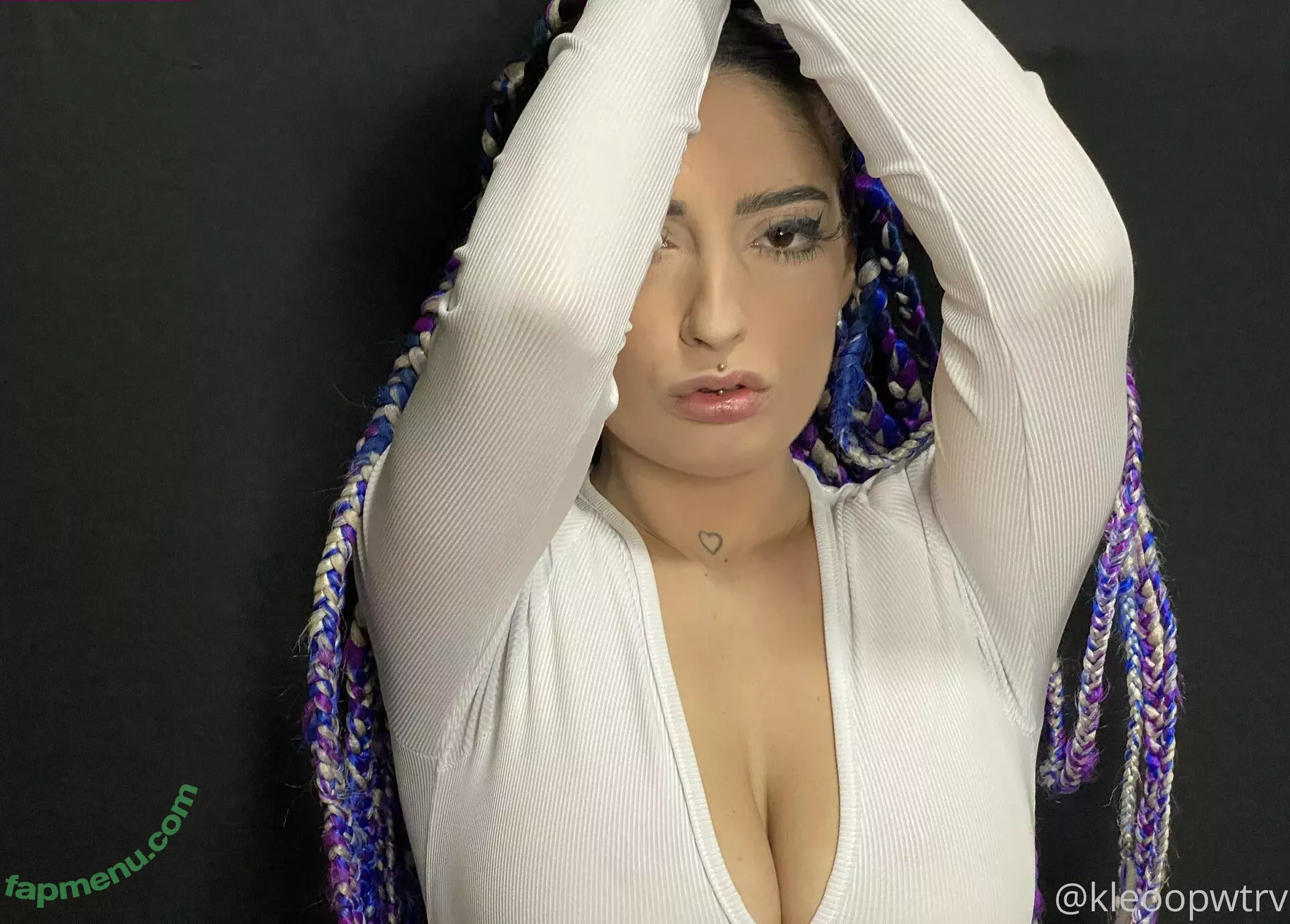 kleopwtrx nude photo #0379 (imkkleeo)