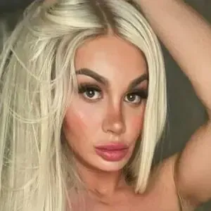 kloebby / kloebbyyofficial nude photo #0003