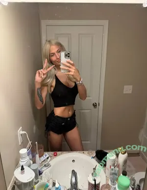 kloebby / kloebbyyofficial nude photo #0007