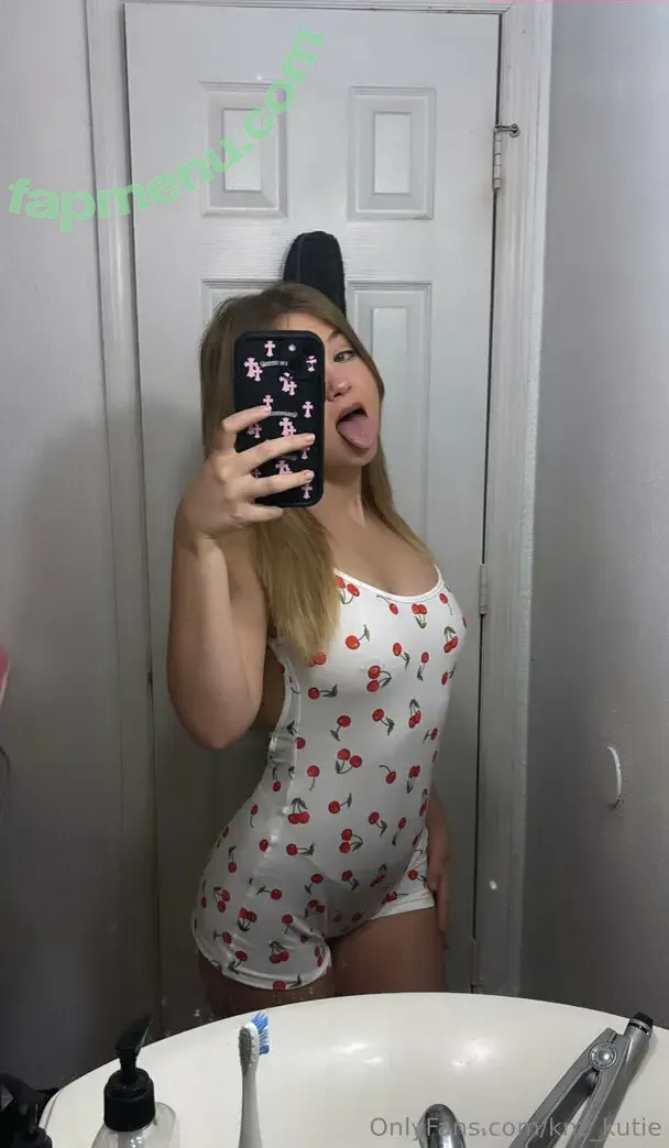 Knz_kutie nude photo #0011 (Maxkenzie / knz_marie)