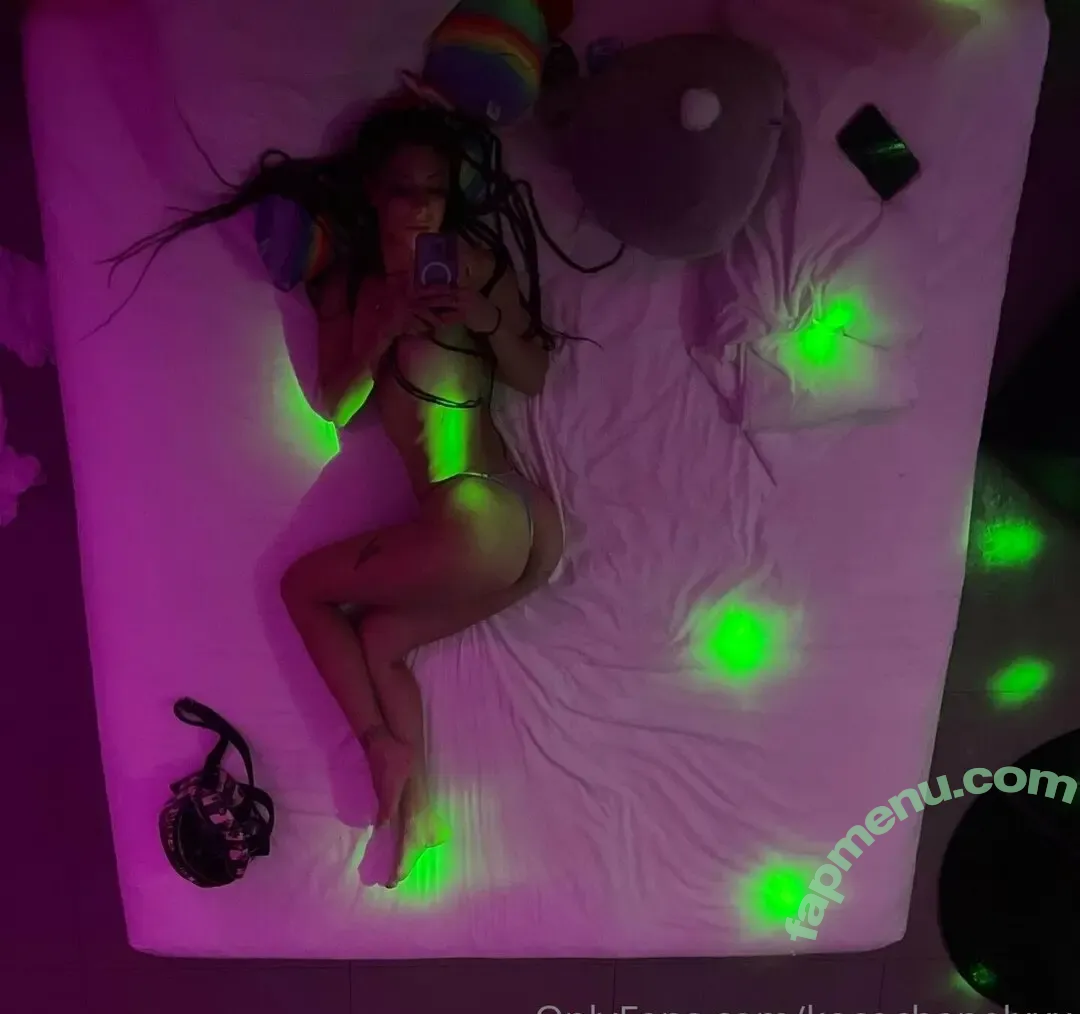 kocochanelxxx nude photo #0003 (thatskokoooo)