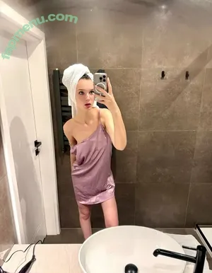  nude photo #0008