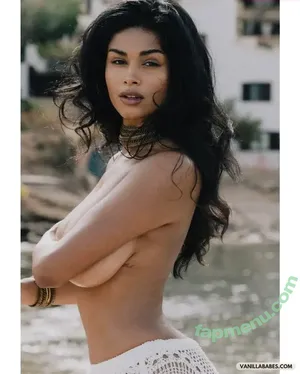  nude photo #0004